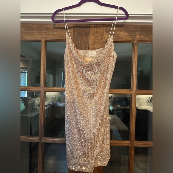 🔹Dee Elly Gold Sequin Dress - Medium - Spaghetti Strap - Picture 2 of 8